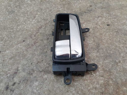 MAÇANETA INTERNA DIANTEIRA ESQUERDA NISSAN SENTRA 2007