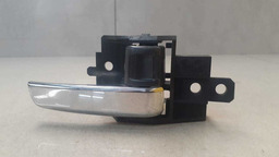 MAÇANETA INTERNA DIANTEIRA DIREITA MITSUBISHI OUTLANDER 2015