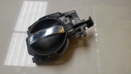 MAÇANETA INTERNA DIREITA CITROEN C3 2008 A 2013 (4)