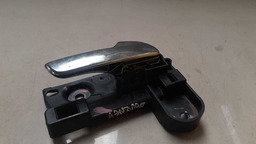 MAÇANETA INTERNA DIANTEIRA DIREITA DODGE JOURNEY 2011 2012