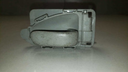 MAÇANETA INTERNA DIREITA CITROEN XSARA PICASSO 2001 A 2008