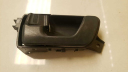 MAÇANETA INTERNA ESQUERDA PAJERO TR4 2008-2014 (2)