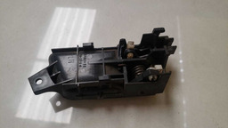 MAÇANETA INTERNA ESQUERDA PAJERO TR4 2008-2014 (2)