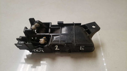 MAÇANETA INTERNA ESQUERDA PAJERO TR4 2008-2014 (2)