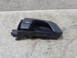 MAÇANETA INTERNA DIANTEIRA D MITSUBISHI PAJERO TR4 2010-2014