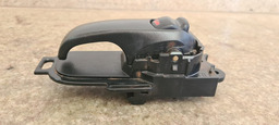 MAÇANETA INTERNA DIANTEIRA DIREITA NISSAN LIVINA 2010 2011