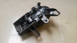 MAÇANETA INTERNA DIANTEIRA DIREITA VERSA 2012 A 2019 (2)