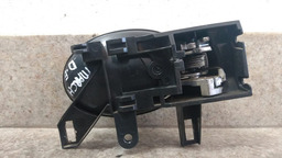 MAÇANETA INTERNA DIANTEIRA ESQUERDA NISSAN MARCH 2014 2017