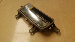 MAÇANETA INTERNA TRASEIRA ESQUERDA SENTRA 2008 A 2013 (2)