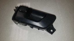 MAÇANETA INTERNA ESQUERDA MITSUBISHI TR4 2008 A 2014 PRETO