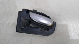 MAÇANETA INTERNA TRASEIRA ESQUERDA PEUGEOT 207 2010