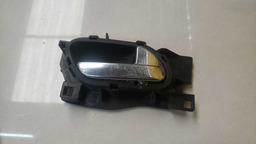 MAÇANETA INTERNA DIREITA PEUGEOT 308 2010 A 2015 (3)