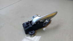 MAÇANETA INTERNA TRASEIRO ESQUERDO JEEP RENEGADE 2016 2017