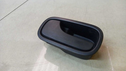 MAÇANETA INTERNA TRASEIRA ESQUERDO FIAT UNO VIVACE 2014 2015