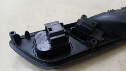 MAÇANETA INTERNA DIANTEIRA ESQUERDO VW JETTA TSI 2012 2013