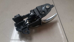 MAÇANETA INTERNA TRASEIRA DIREITA JEEP RENEGADE 2020 2021