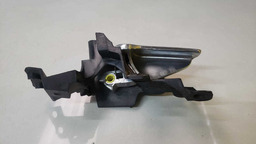 MAÇANETA INTERNA TRASEIRA DIREITA GM ZAFIRA 2003 A 2012 (2)