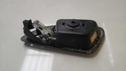MAÇANETA INTERNA TRASEIRA DIREITA GM CRUZE 2012 A 2016 (2)