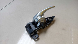 MAÇANETA INTERNA DIANTEIRA DIREITO JEEP RENEGADE 2017 2018