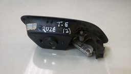 MAÇANETA INTERNA TRASEIRA ESQUERDA GM CRUZE 2012 A 2016 (2)