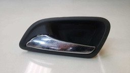 MAÇANETA INTERNA DIANTEIRA ESQUERDA GM CRUZE 2012 A 2016 (2)