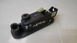 MAÇANETA INTERNA DIANTEIRA ESQUERDA GM MALIBU 2010 A 2012