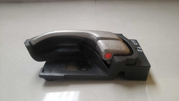 MAÇANETA INTERNA TRASEIRA ESQUERDA GM S10 2012 A 2016( 2)