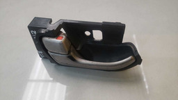 MAÇANETA INTERNA TRASEIRA ESQUERDA GM S10 2012 A 2016 (5)