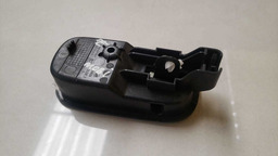 MAÇANETA INTERNA ESQUERDA FIAT MOBI 2015 A 2019