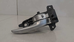 MAÇANETA INTERNA DIANTEIRA DIREITA JEEP RENEGADE 2015 A 2018