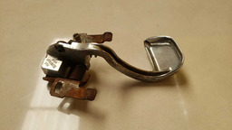 MAÇANETA INTERNA TRASEIRA DIREITA GM S10 1995 A 2009