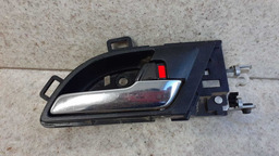 MAÇANETA INTERNA TRASEIRA DIREITA HONDA CRV 2010