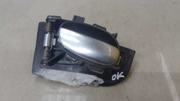 MAÇANETA INTERNA DIANTEIRA ESQUERDA PEUGEOT 207 2010
