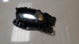 MAÇANETA INTERNA DIREITA CITROEN C3 2013 A 2019 (2)