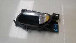 MAÇANETA INTERNA ESQUERDA PEUGEOT 308 2010 A 2015 (7)