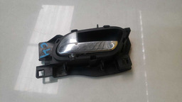 MAÇANETA INTERNA ESQUERDA PEUGEOT 308 2010 A 2015 (7)