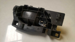 MAÇANETA INTERNA ESQUERDA CITROEN C3 2013 A 2019 (3)