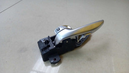 MAÇANETA INTERNA DIANTEIRO ESQUERDO JEEP RENEGADE 2016 2017