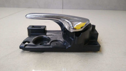 MAÇANETA INTERNA ESQUERDA DODGE JOURNEY 2013 2014