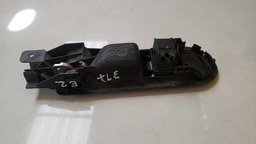 MAÇANETA INTERNA TRASEIRA ESQUERDA VW GOLF 1999 A 2007 (2)