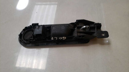 MAÇANETA INTERNA TRASEIRA ESQUERDA VW GOLF 1999 A 2007 (2)