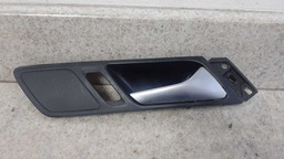 MAÇANETA INTERNA DIANTEIRA DIREITA VW JETTA 2011 A 2014 