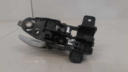 MAÇANETA INTERNA DIANTEIRA ESQUERDA JEEP RENEGADE 2015-2018