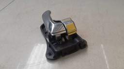 MAÇANETA INTERNA DIANTEIRA D HYUNDAI AZERA 2008 A 2010