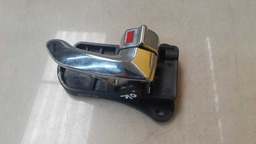 MAÇANETA INTERNA DIANTEIRA D HYUNDAI AZERA 2008 A 2010