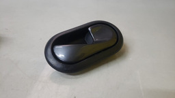 MAÇANETA INTERNA ESQUERDA RENAULT DUSTER 2012 A 2019 (7)