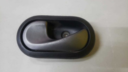 MAÇANETA INTERNA ESQUERDA RENAULT LOGAN 2008 A 2013 (3) PRETO