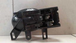 MAÇANETA INTERNA DIANTEIRA ESQUERDA NISSAN MARCH 2014