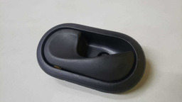 MAÇANETA INTERNA ESQUERDA RENAULT SANDERO 2008 A 2013 (3)