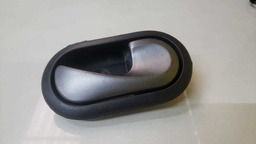 MAÇANETA INTERNA LADO DIREITO RENAULT LOGAN 2008 A 2013 (3)